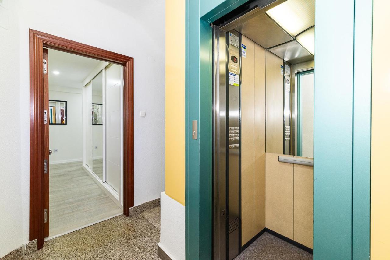 Moderno Apartamento Centro Granada Luaran gambar